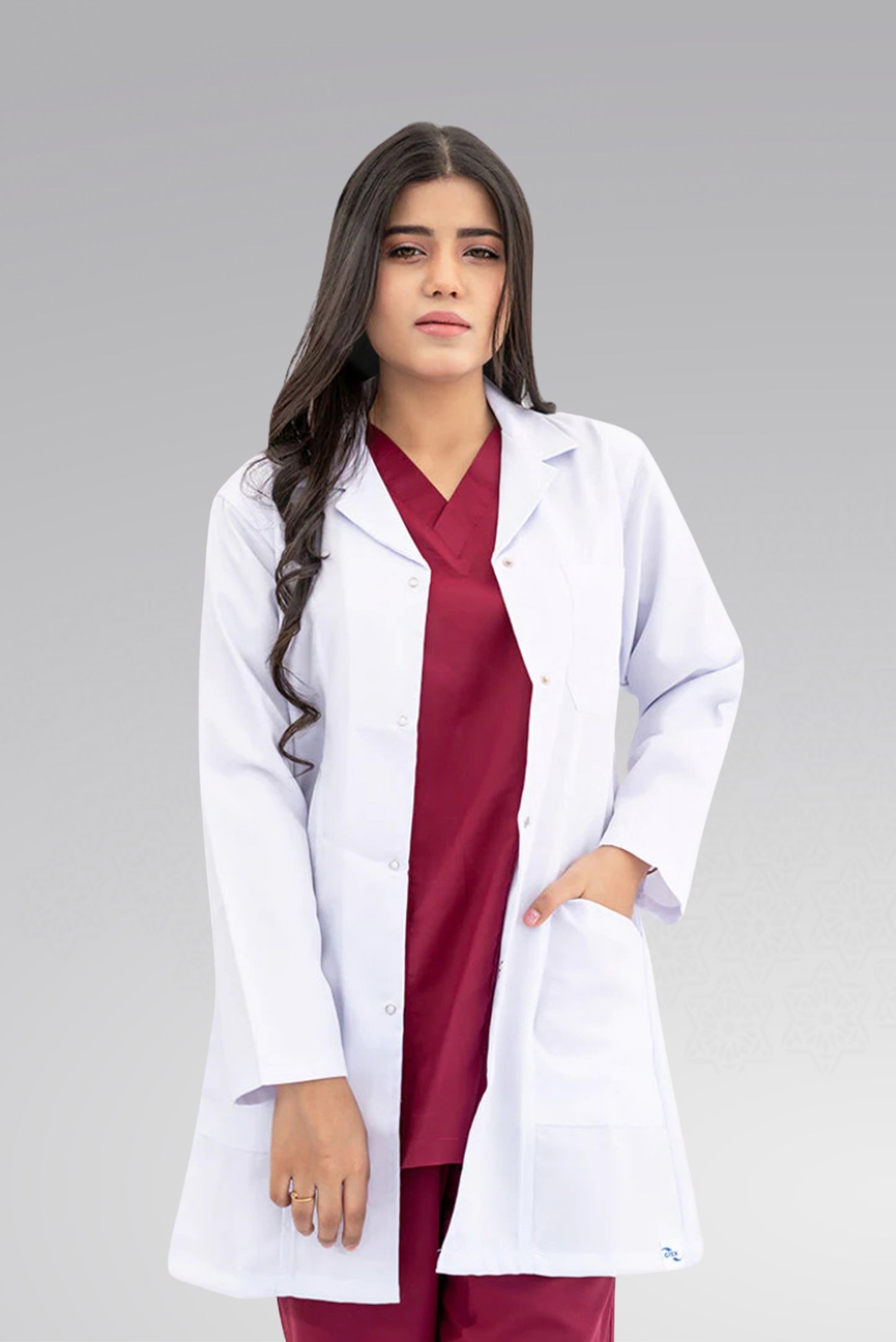 Elite Essence™ Women’s Short Lab Coat – Smart. Stylish. Functional.